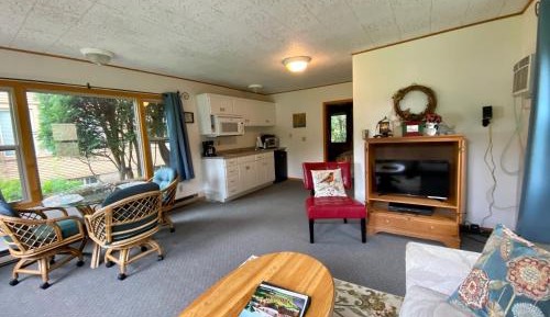 One-Bedroom Cottage