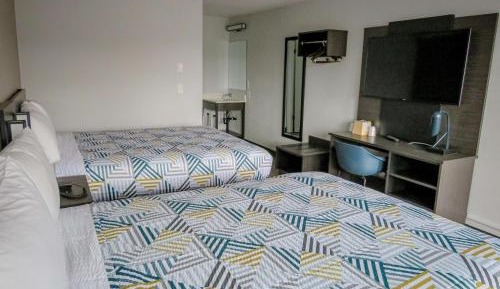 Queen Room with Two Queen Beds - Non-Smoking