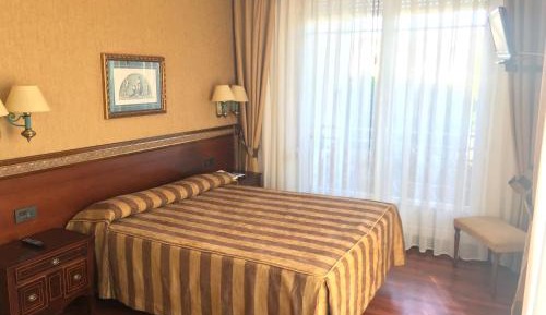 Double or Twin Room (1-2 Adults)