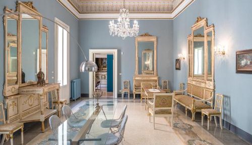 Superior King Suite