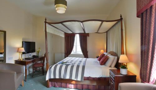 Four Poster Room