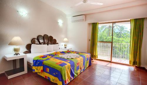  Deluxe Master Suite with balcony