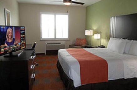 Standard King Room - Non-Smoking 