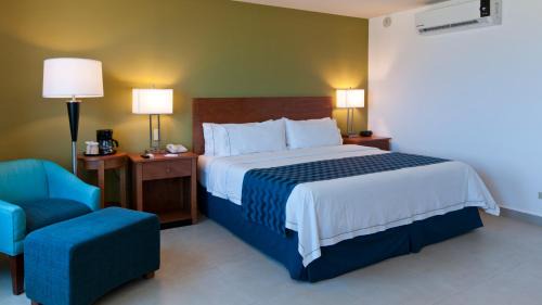 Standard King Room with Extra Space