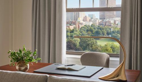 Suite with Garden View