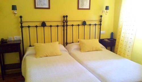 Twin Room with Bathroom