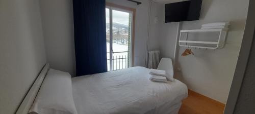 Single Room with Private Bathroom