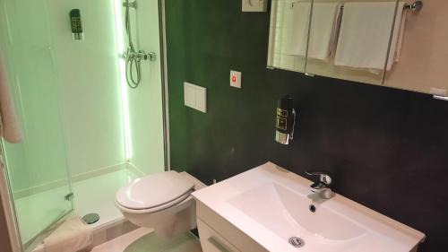 Basic Triple Room