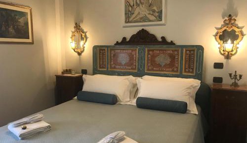 Double or Twin Room with Private Bathroom