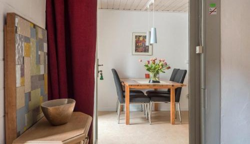Superior One-Bedroom Apartment
