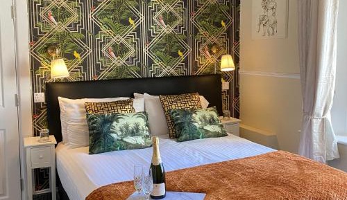 King Room 2 with private bathroom