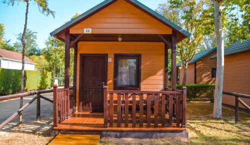 Bungalow (2 Adults)