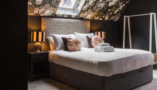 Deluxe Family Suite