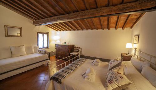 Studio (2 Adults)