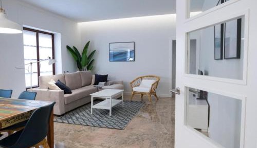 Two-Bedroom Deluxe Apartment with Balcony