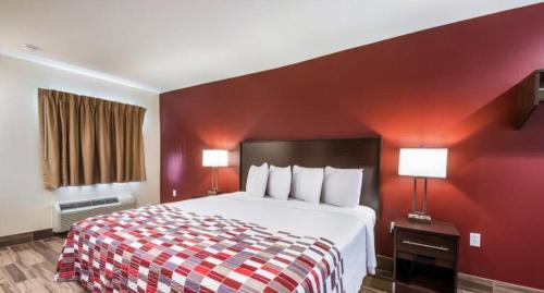 Deluxe King Room - Smoke Free