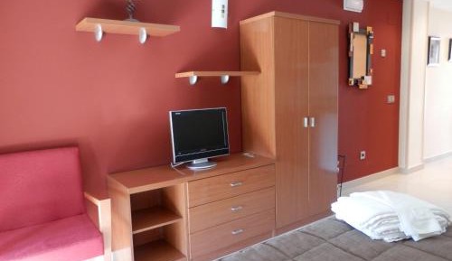 Studio (3 Adults)