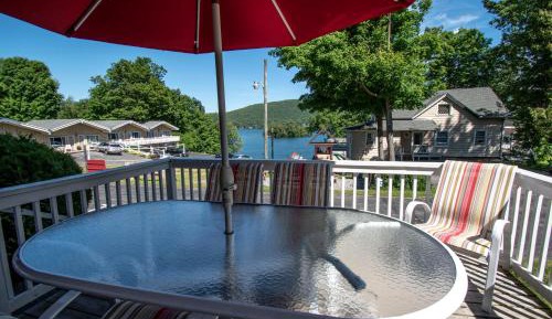 Suite with Lake View