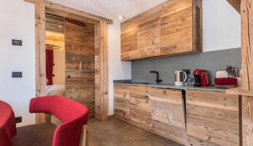 Three-Bedroom Superior Apartment