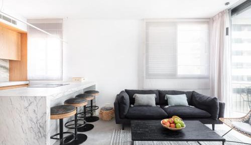 Two-Bedroom Deluxe Apartment with Balcony