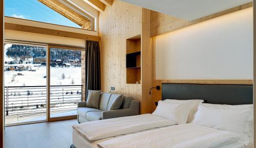 Superior Double or Twin Room with Mountain View