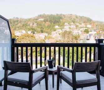 Deluxe Double Room with Terrace and Mountain View