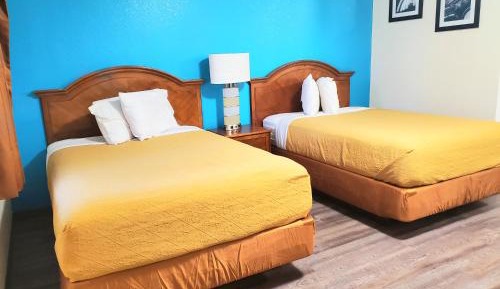 Deluxe Double Room (2 Adults + 1 Child)