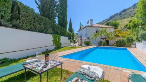 Five-Bedroom Villa