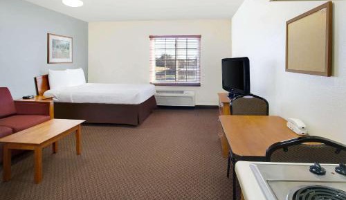 Efficiency Queen Room with Sofa Bed - Accessible/Non-Smoking