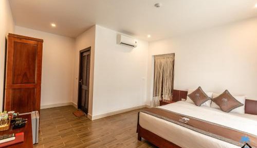 Premium Double Room with Balcony