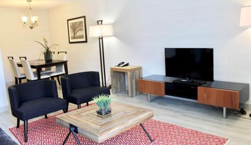 King Suite with Sofa Bed - Non-Smoking