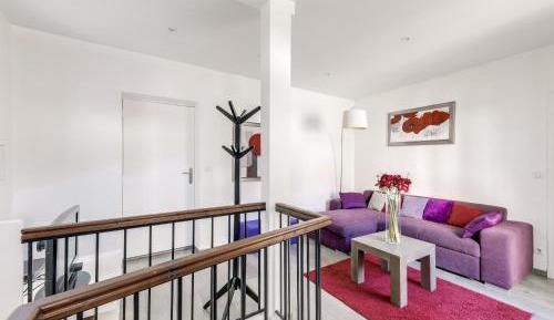 Deluxe One-Bedroom Apartment with Garden View