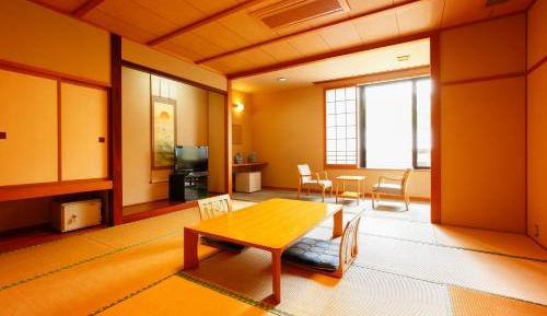 Japanese-Style Room