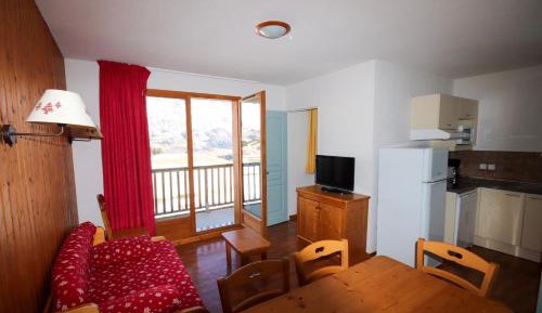 Apartment (6 Adults)