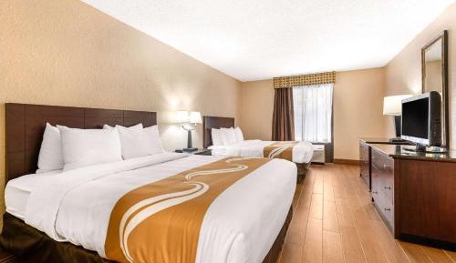Queen Room with Two Queen Beds - Non-Smoking