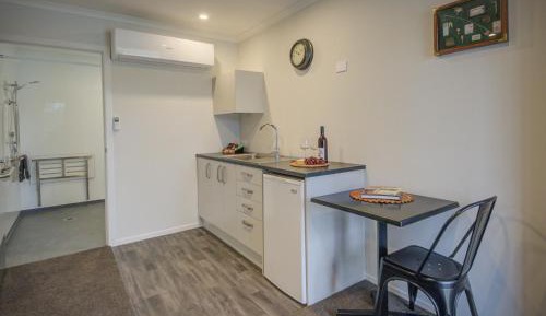 Deluxe King Suite