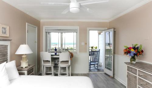 Victoria -  Two Double Beds