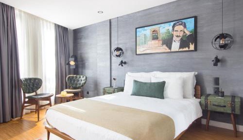  Superior Room