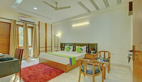 [Sanitized] Deluxe Double Room