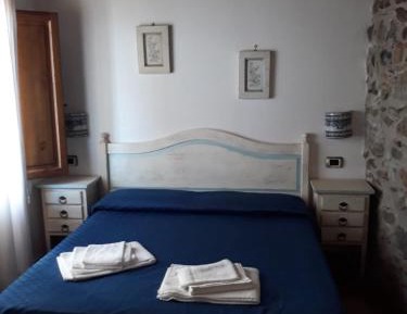 Deluxe Suite with Spa Bath