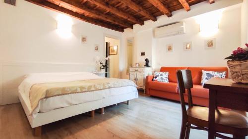 Superior Twin Room with City View