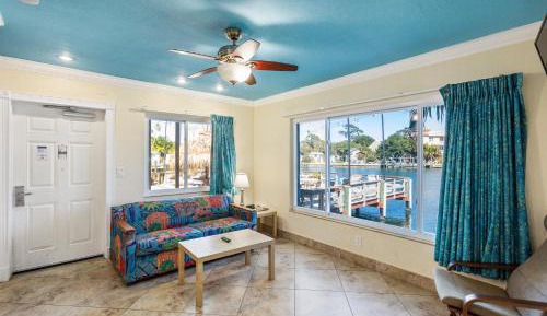 Deluxe One Bedroom Suite: 1 Queen Bed and 1 Sleeper Sofa