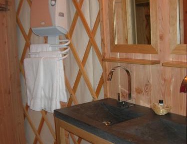 Yurt (6 Adults)