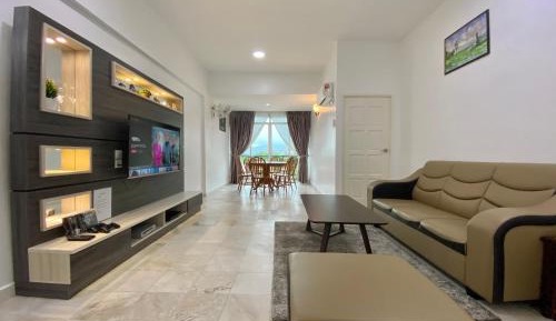 Three-Bedroom Apartment with Balcony