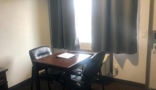 King Room - Non-Smoking