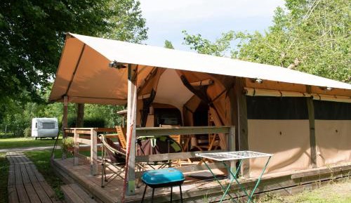 Bungalow with Patio