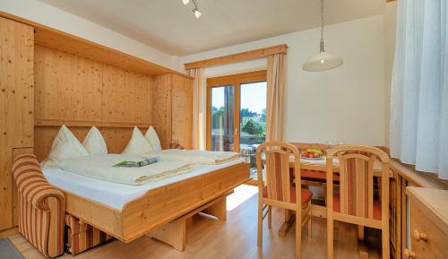 One-Bedroom Apartment with Balcony