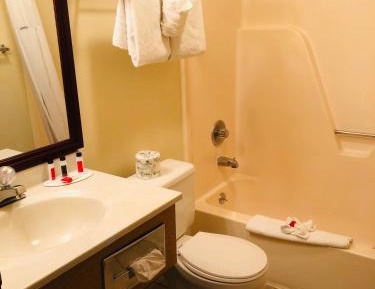 Queen Room - Mobility Access/Non-Smoking