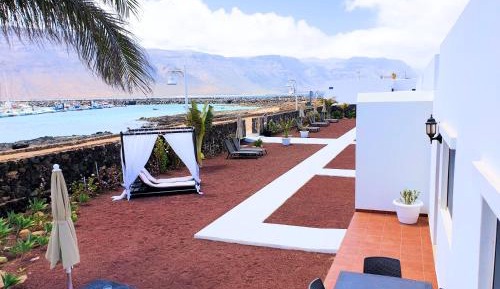 Sea Front Apartment