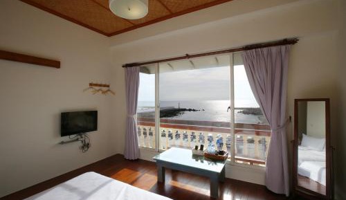 Quadruple Room with Sea View